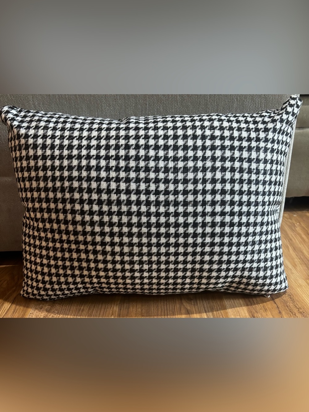 Black & White Houndstooth Throw Pillow